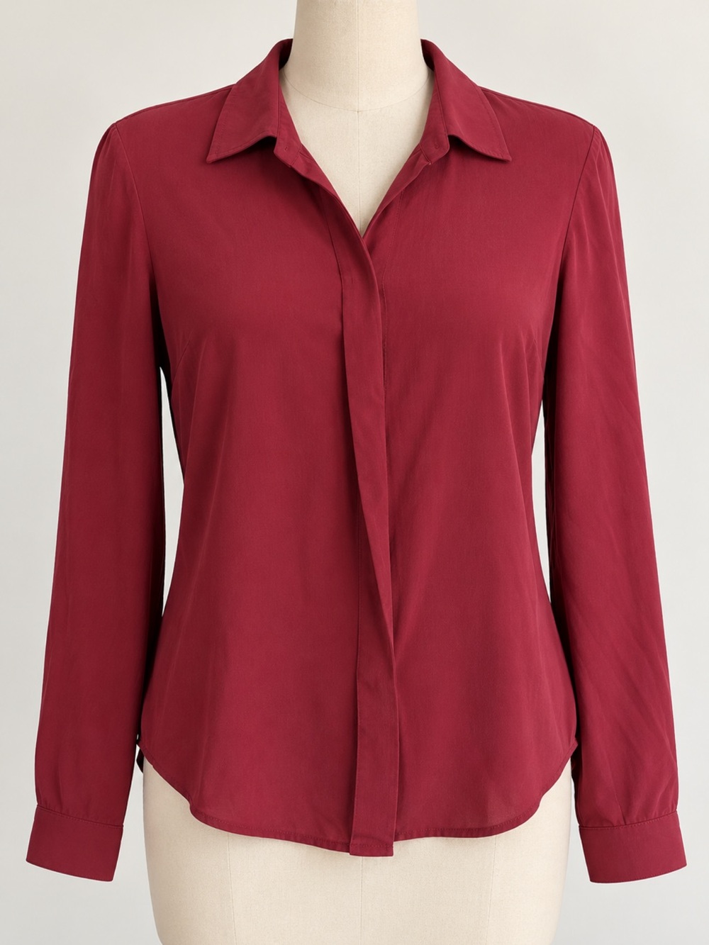 100% silk Women's Collared Button-Front Blouse - Burgundy